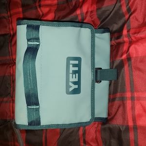 Yeti Daytrip lunch bag